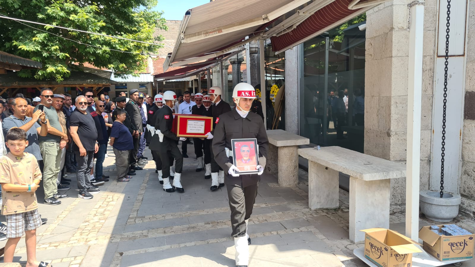 YAŞAMINI YİTİREN GAZİ ÜSTEĞMEN ‘E SON GÖREV