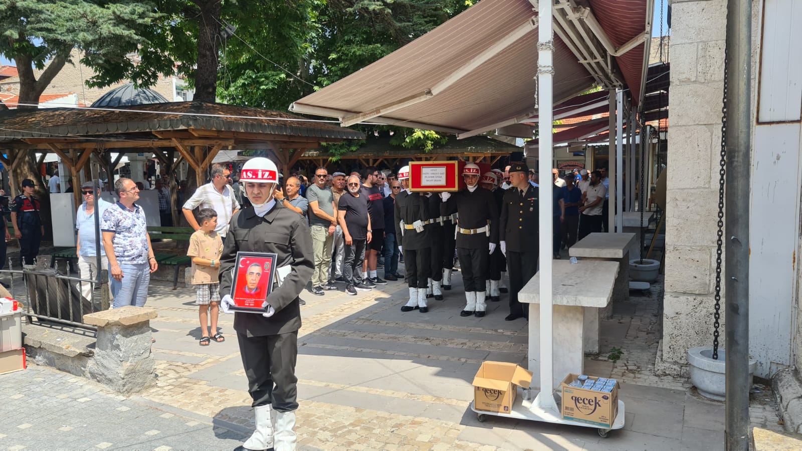 YAŞAMINI YİTİREN GAZİ ÜSTEĞMEN ‘E SON GÖREV