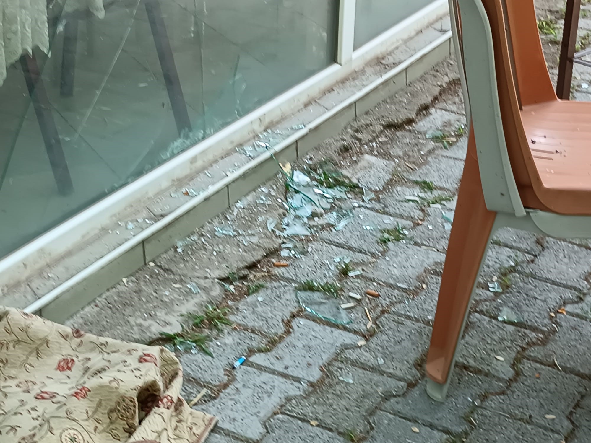İŞ YERİNİ AÇMAYA GELEN KAFE SAHİBİ HAYATININ ŞOKUNU YAŞADI