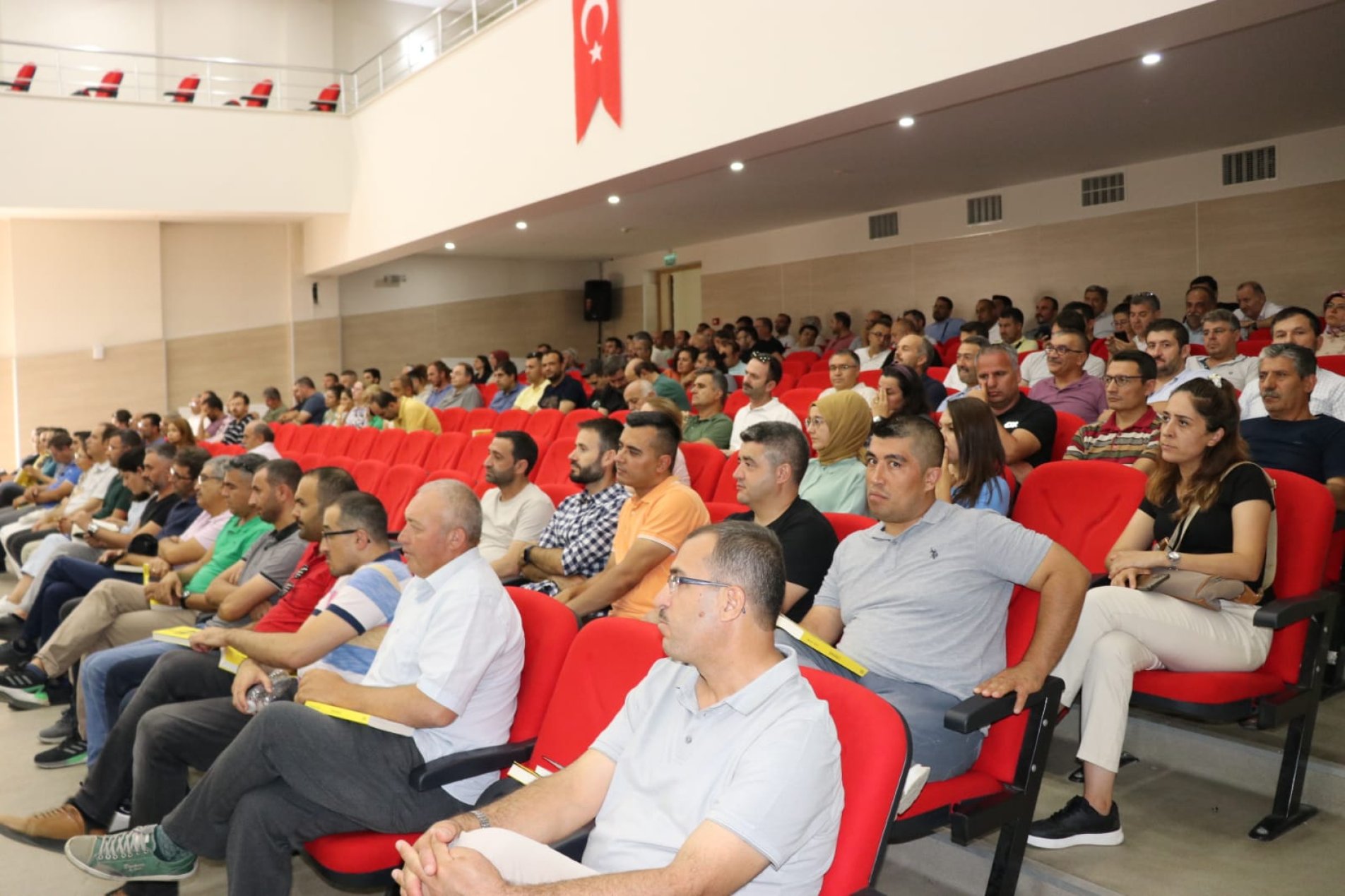 MEM’DEN ÖĞRETMENLERE EĞİTİM SEMİNERİ
