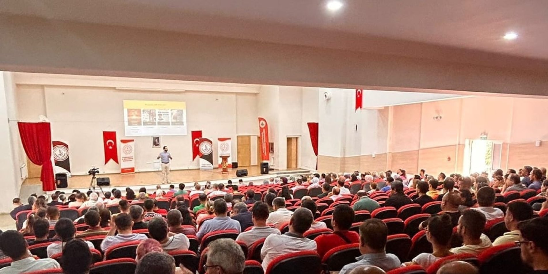 MEM’DEN ÖĞRETMENLERE EĞİTİM SEMİNERİ