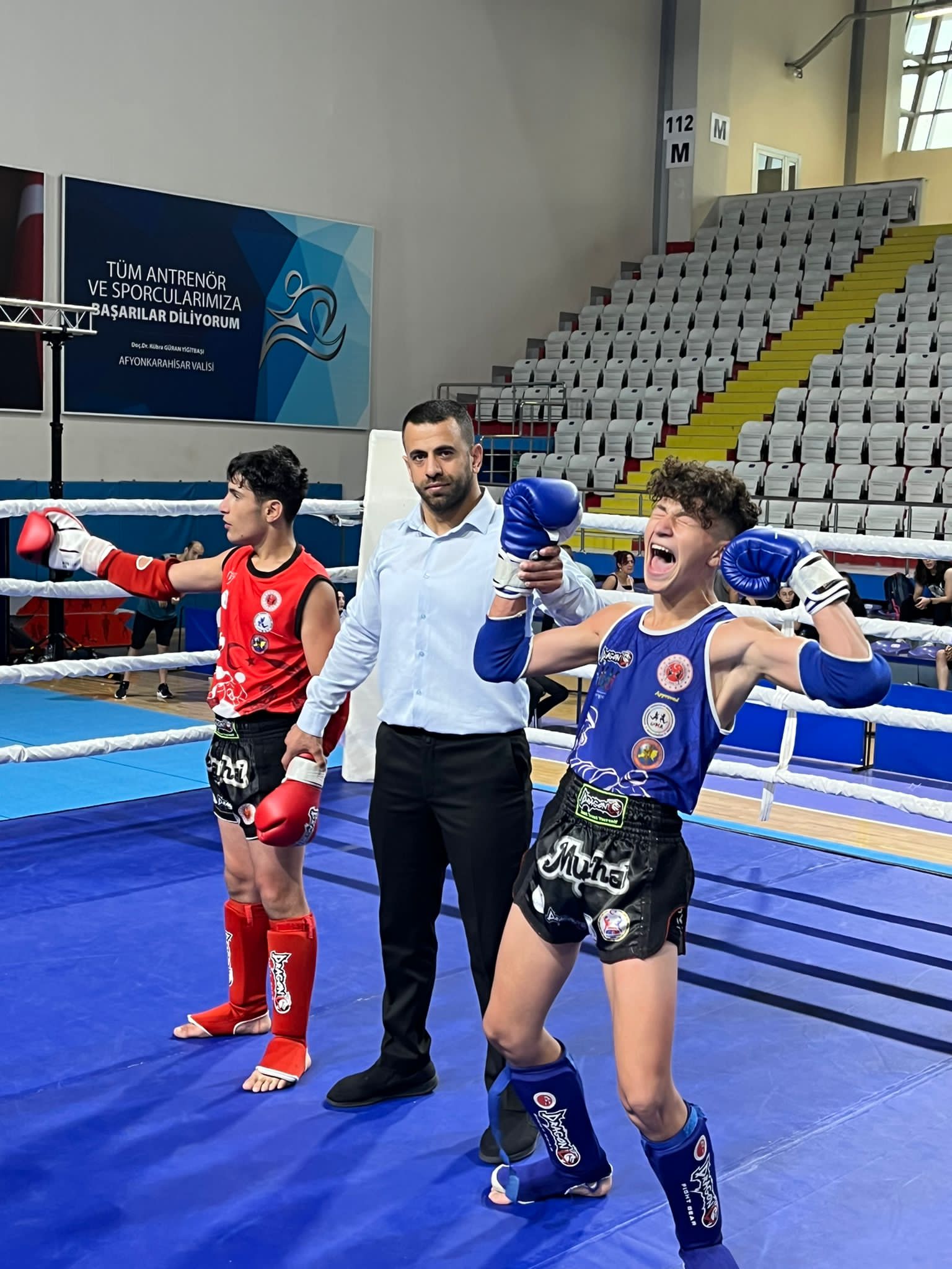 DÜNYA MUAYTHAİ ŞAMPİYONASINA 2 BİLET