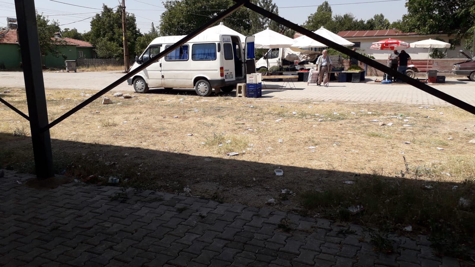 KÖY HALKININ DURUMA İSYANI