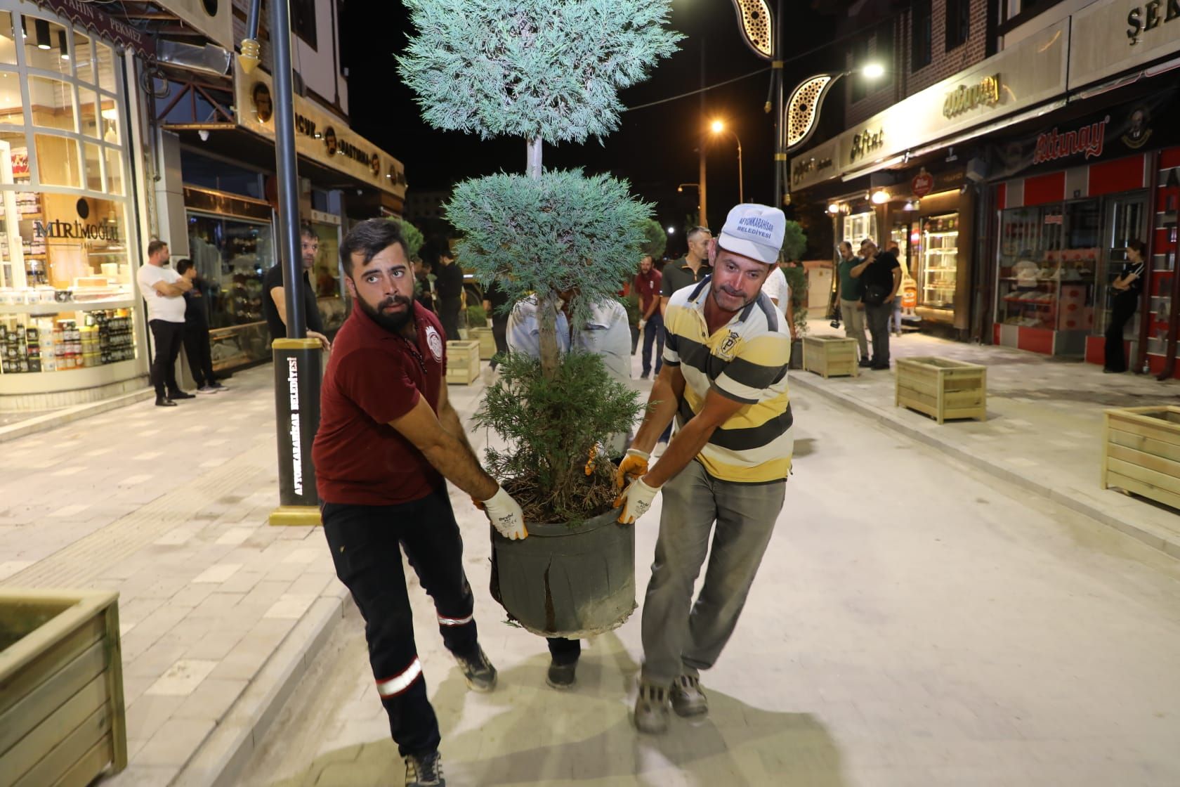 TARİHİ UZUN ÇARŞI İHTİŞAMINA KAVUŞTU