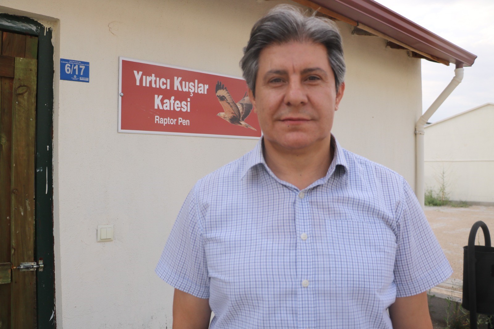 YUVADAN DÜŞÜP YARALANMIŞ HALDE BULUNDULAR