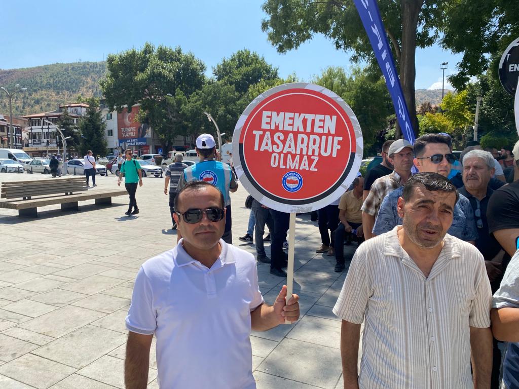 MEMUR-SEN PROTESTO İÇİN ALANLARDA