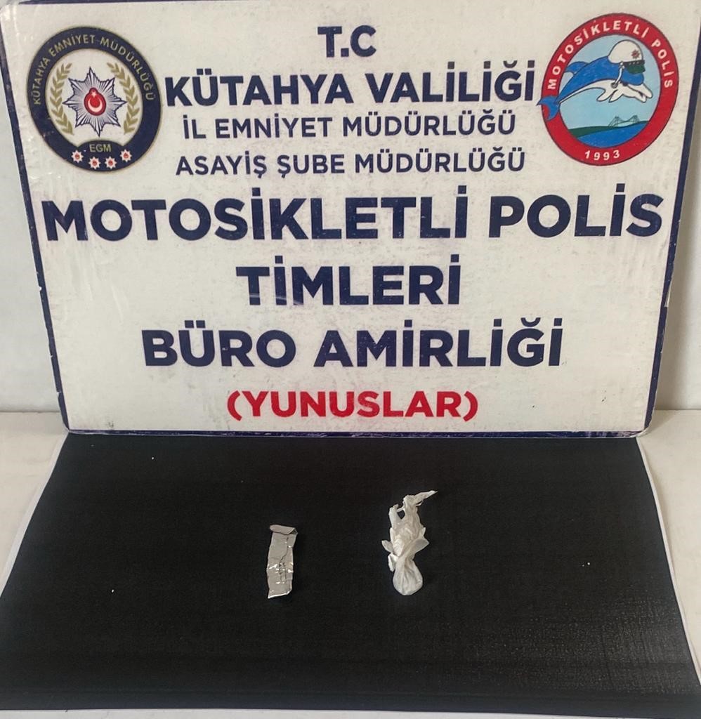 UYUŞTURUCU MADDE İLE YAKALANAN ŞAHIS GÖZALTINA ALINDI