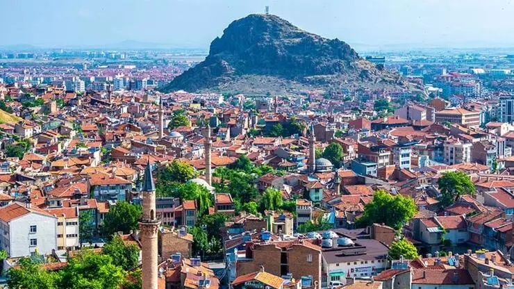 AFYON'DA SICAKLARLA İMTİHAN DEVAM EDİYOR