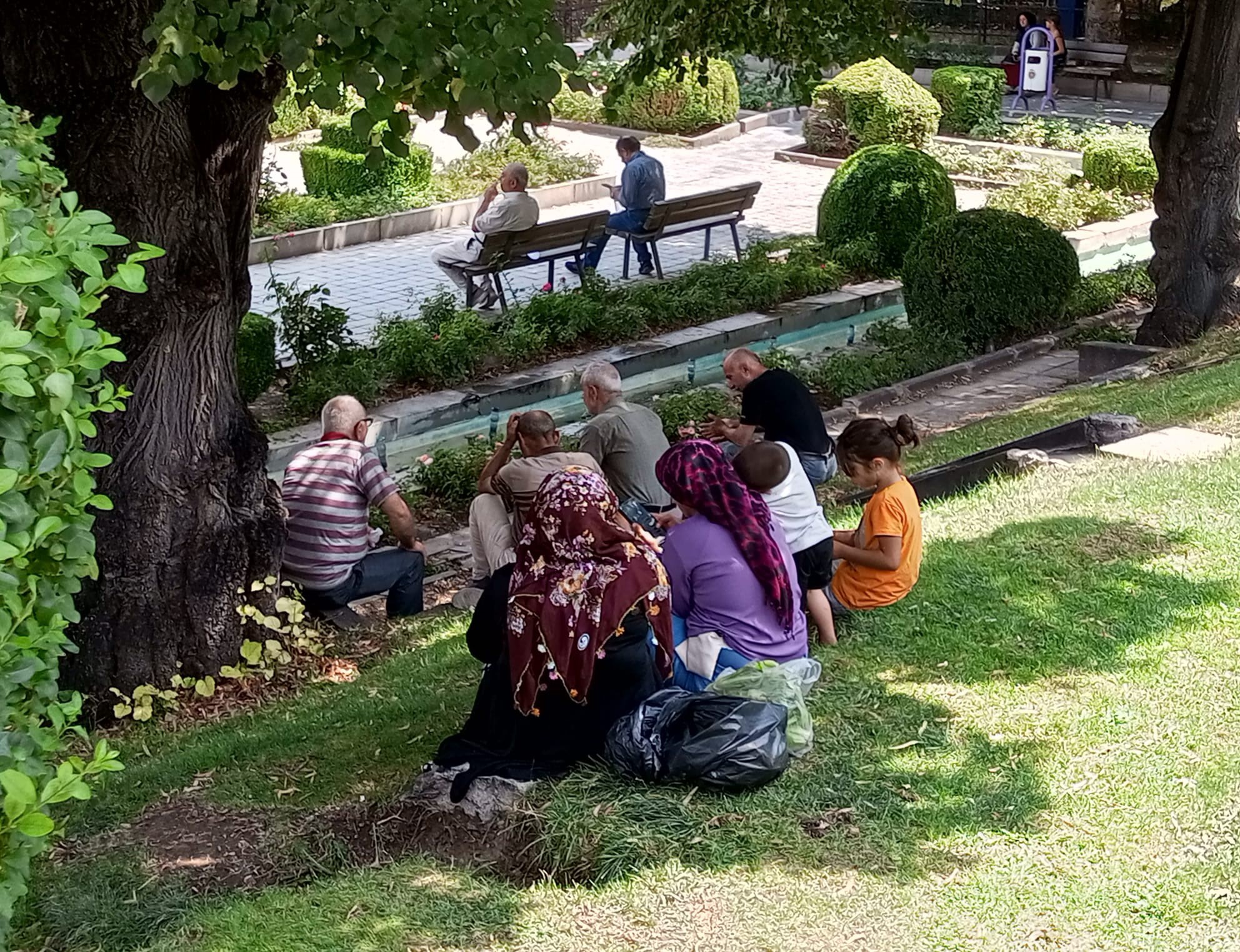 AFYON'DA SICAKLARLA İMTİHAN DEVAM EDİYOR