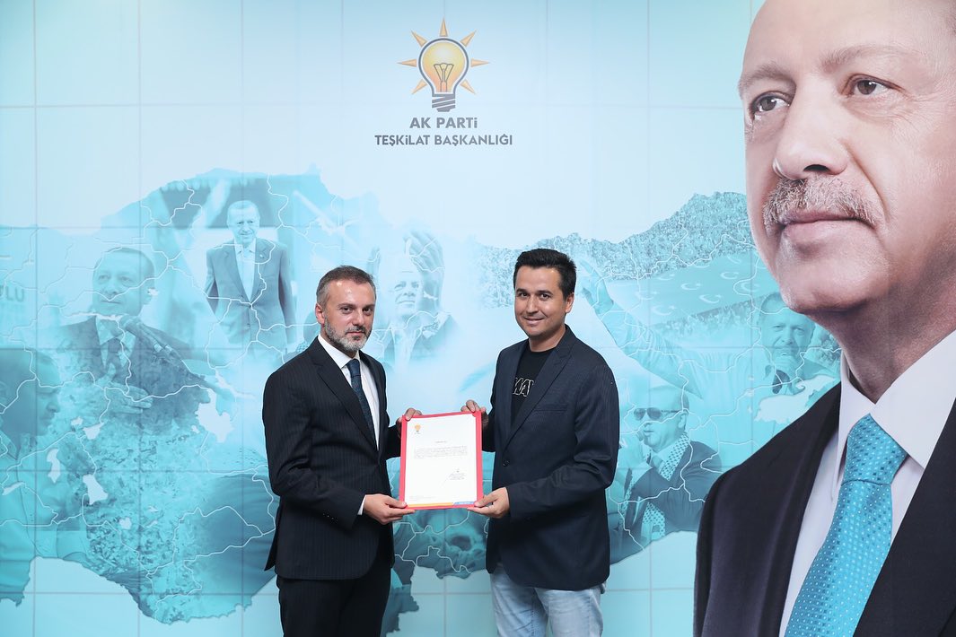 AK PARTİ AFYON'DA DEĞİŞİM RÜZGARI ESTİ 6 İLÇE BAŞKANI DEĞİŞTİ