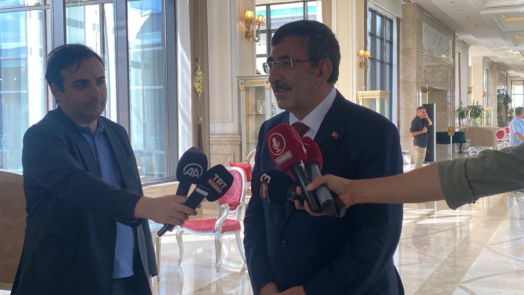 "KOCATEPE RUHUNU DİRİ  TUTMALIYIZ"