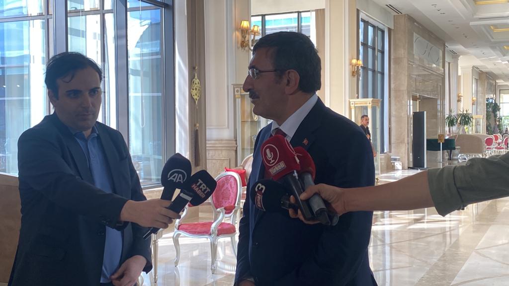 "KOCATEPE RUHUNU DİRİ  TUTMALIYIZ"