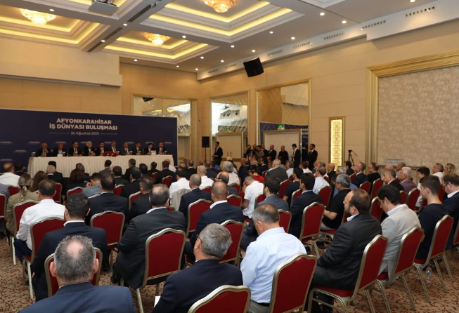 MÜSİAD CUMHURBAŞKANI YARDIMCISI YILMAZ’A AFYON EKONOSİNİ ANLATTI
