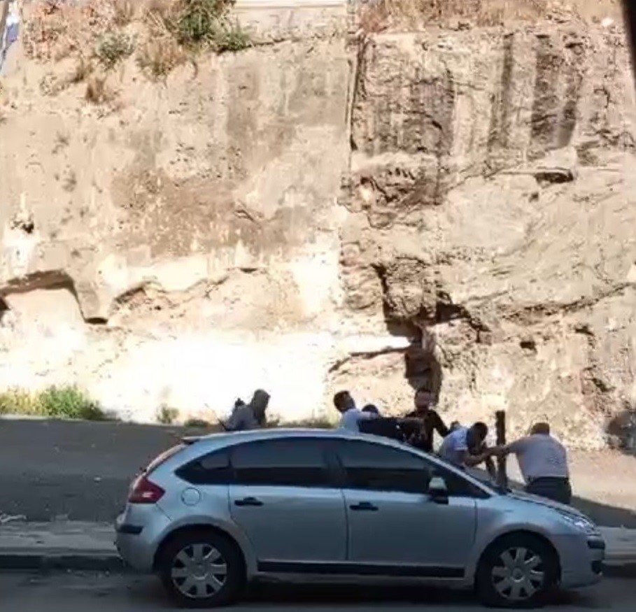 OTOPARK YÜZÜNDEN DÖRT KİŞİYİ BÖYLE VURDU