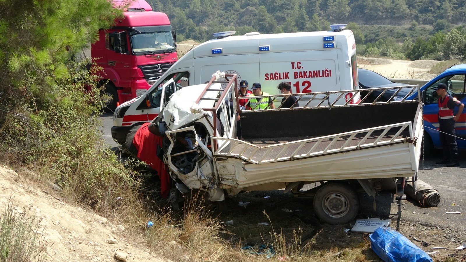 FECİ KAZA: 2 ÖLÜ