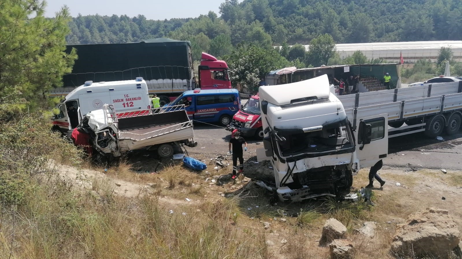 FECİ KAZA: 2 ÖLÜ