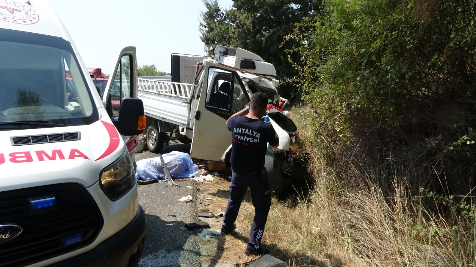 FECİ KAZA: 2 ÖLÜ