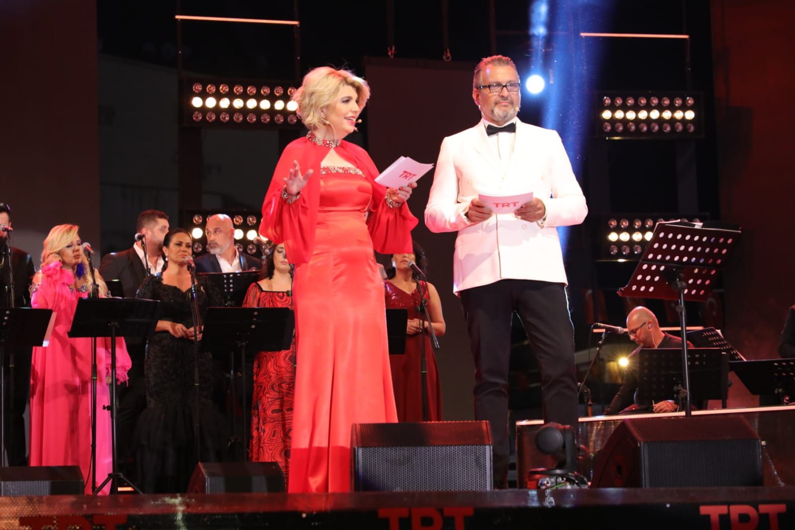 TRT SANATÇILARI’NDAN ZAFER KONSERİ