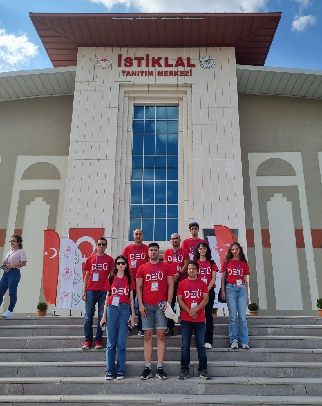 DEÜ ‘ZAFER YÜRÜYÜŞÜ’ İÇİN KOCATEPE’DE