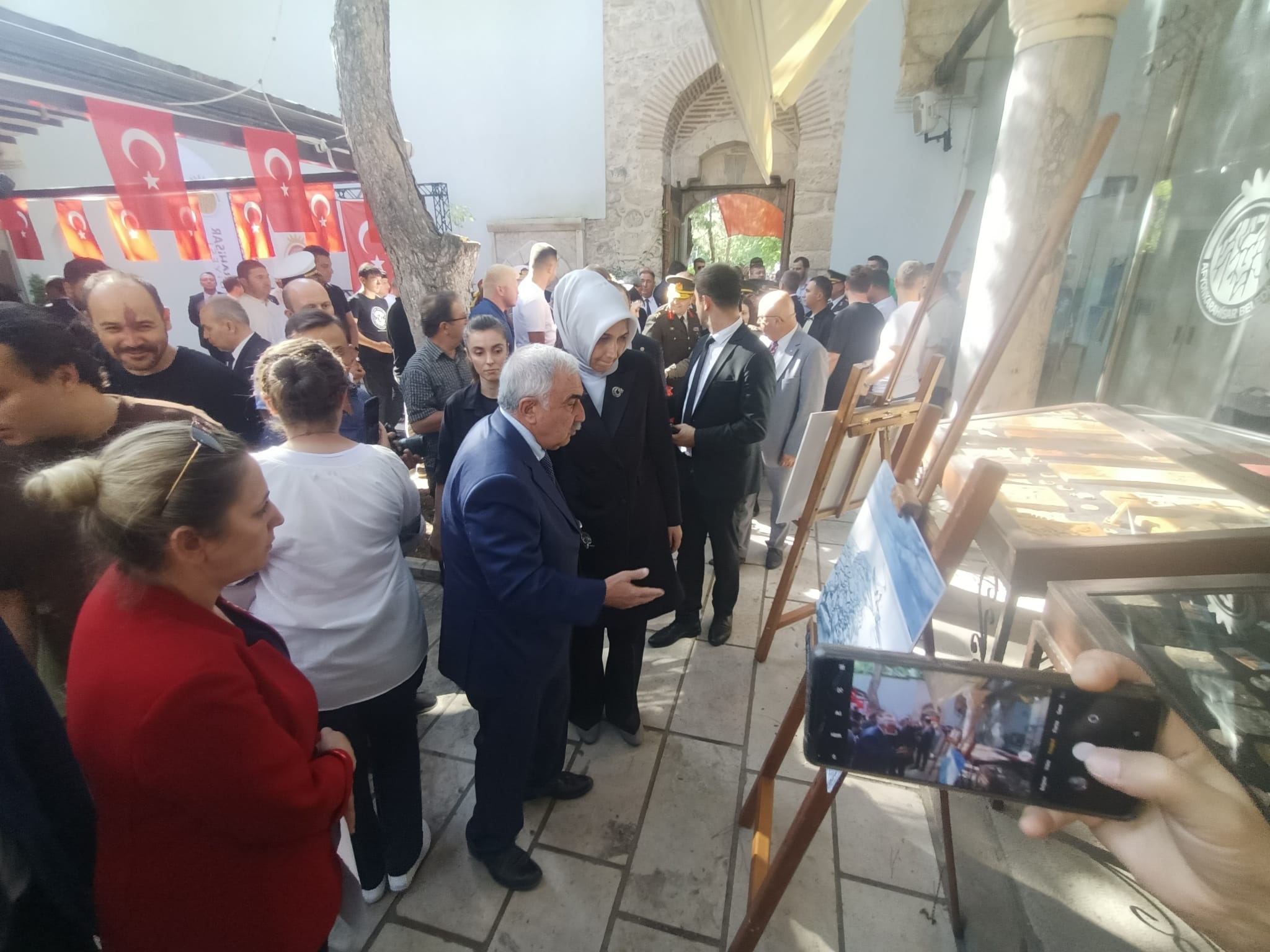 1018 SANAT ESERİ GÖRÜCÜYE ÇIKTI