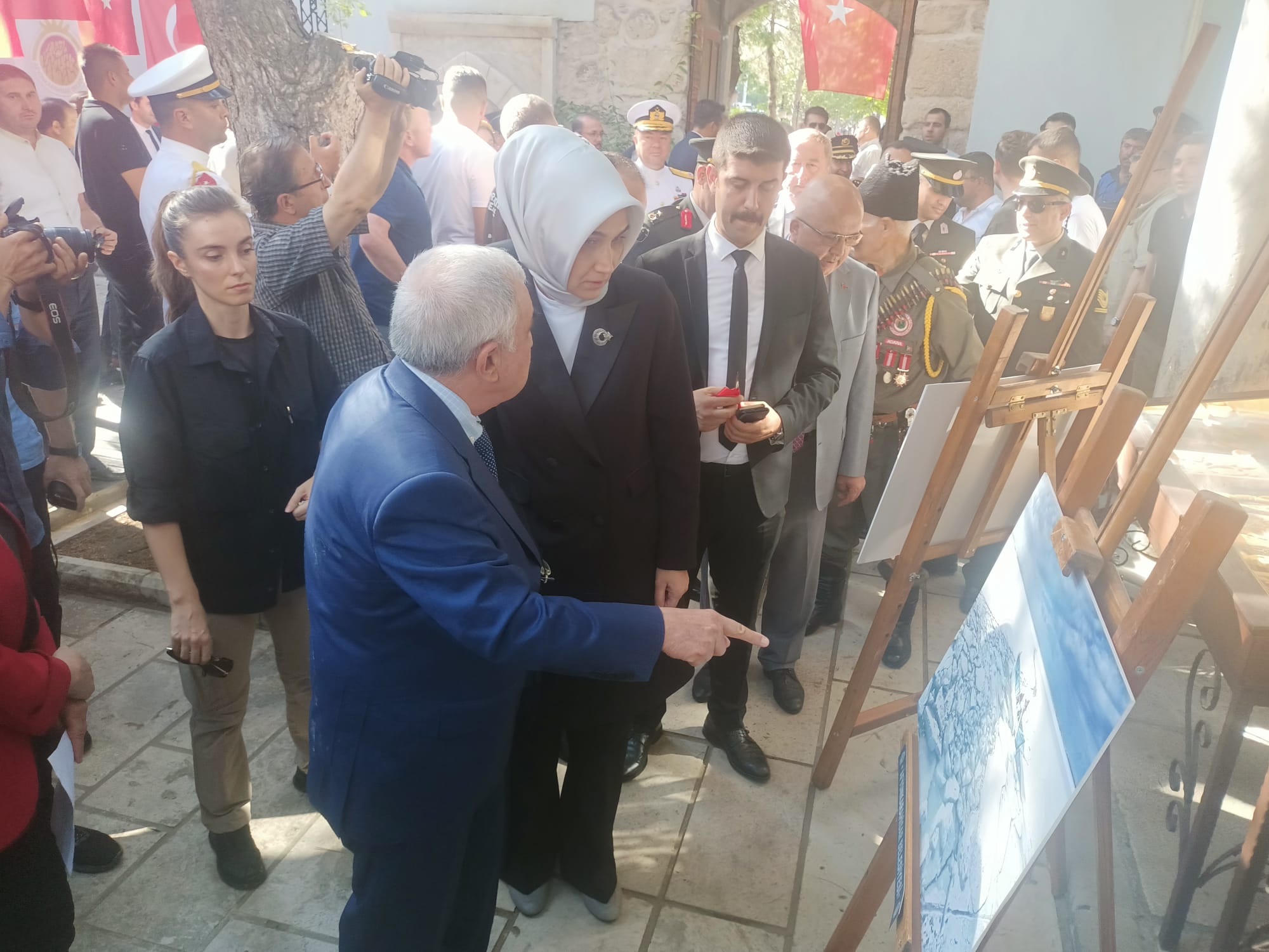 1018 SANAT ESERİ GÖRÜCÜYE ÇIKTI