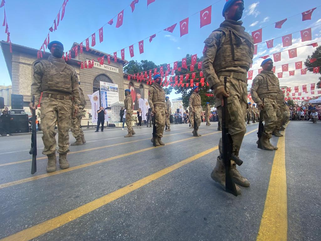 AFYON BÜYÜK ZAFERİ COŞKU İLE KUTLADI