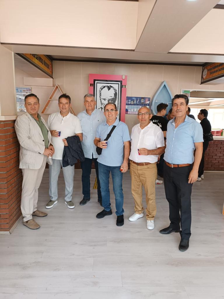 ESKİ MEZUNLAR 39 YIL SONRA BULUŞTU