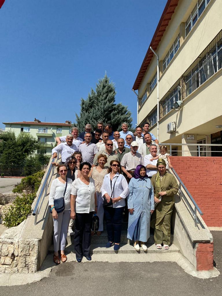 ESKİ MEZUNLAR 39 YIL SONRA BULUŞTU