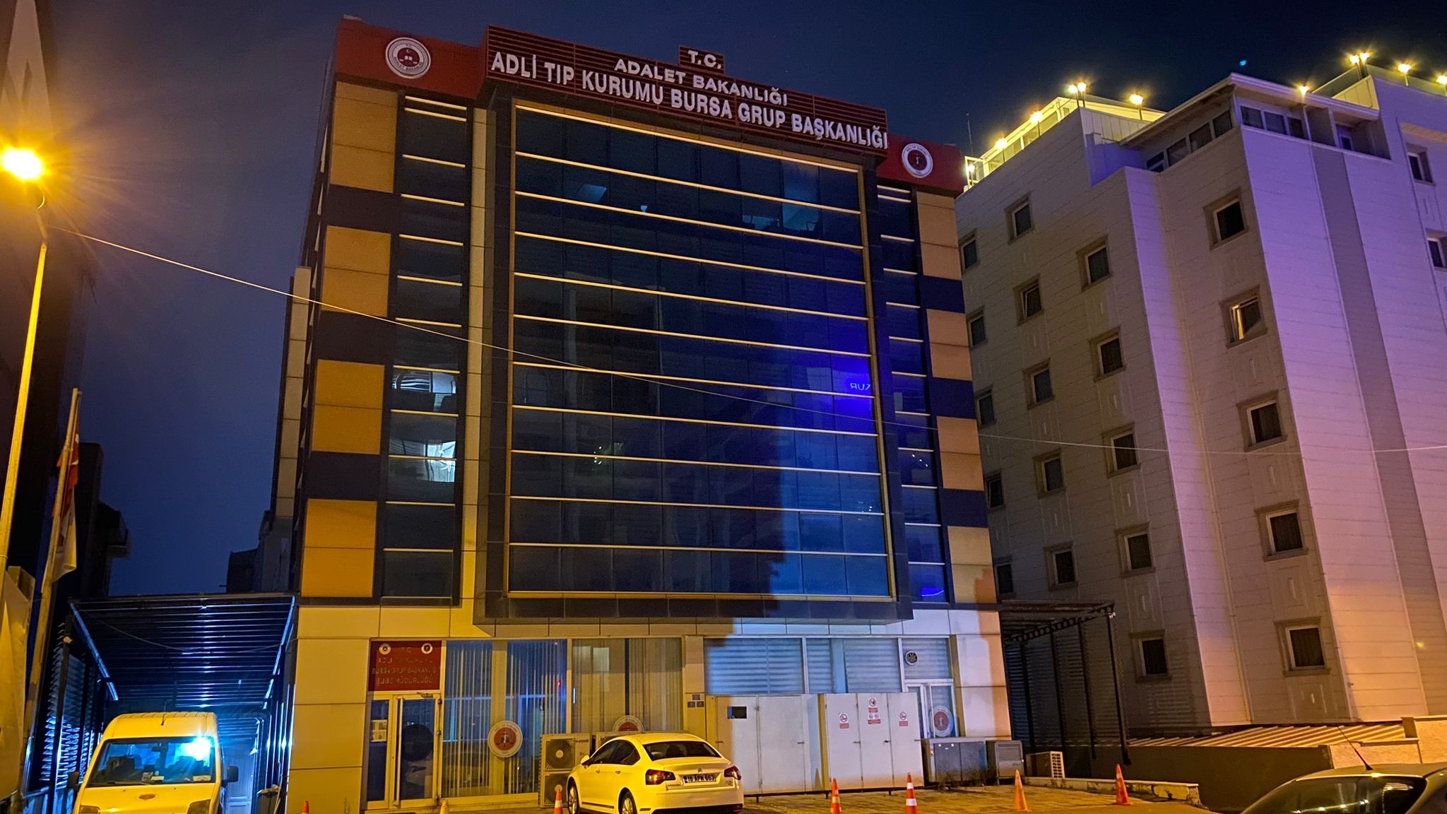 17 YAŞINDAKİ GENÇ KIZ TOPRAĞA VERİLDİ