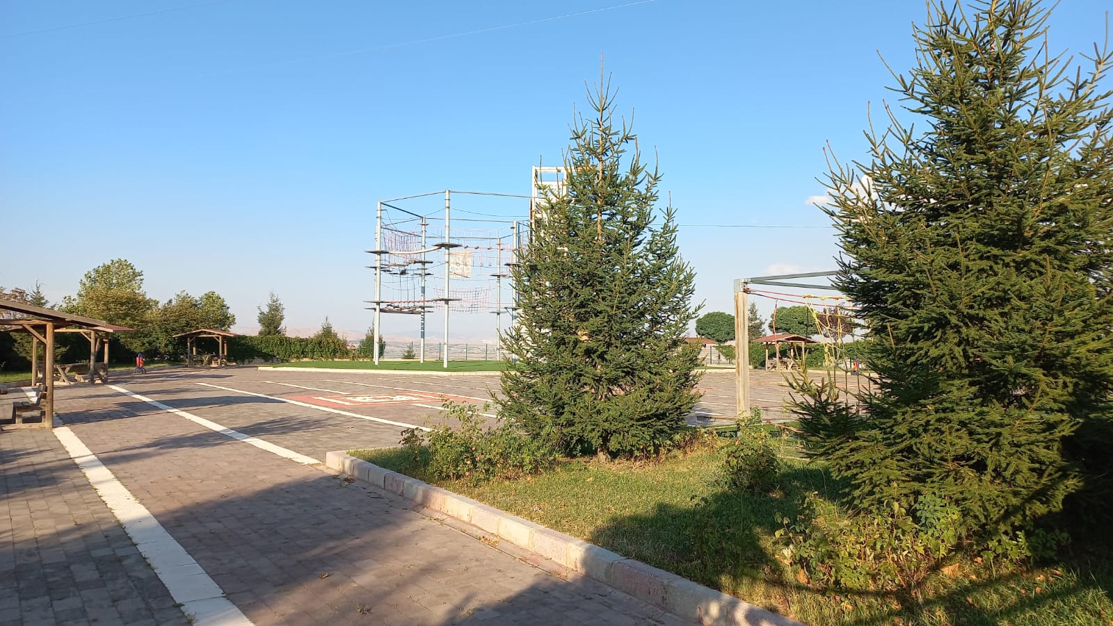 AFYON'DA 8 YIL ÖNCE YAPILAN MACERA PARKI UZUN SÜREDİR KİLİTLİ