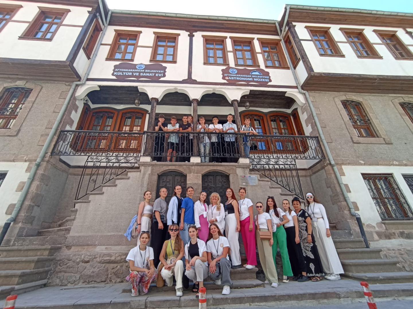AFYONKARAHİSAR'A HAYRAN KALDILAR
