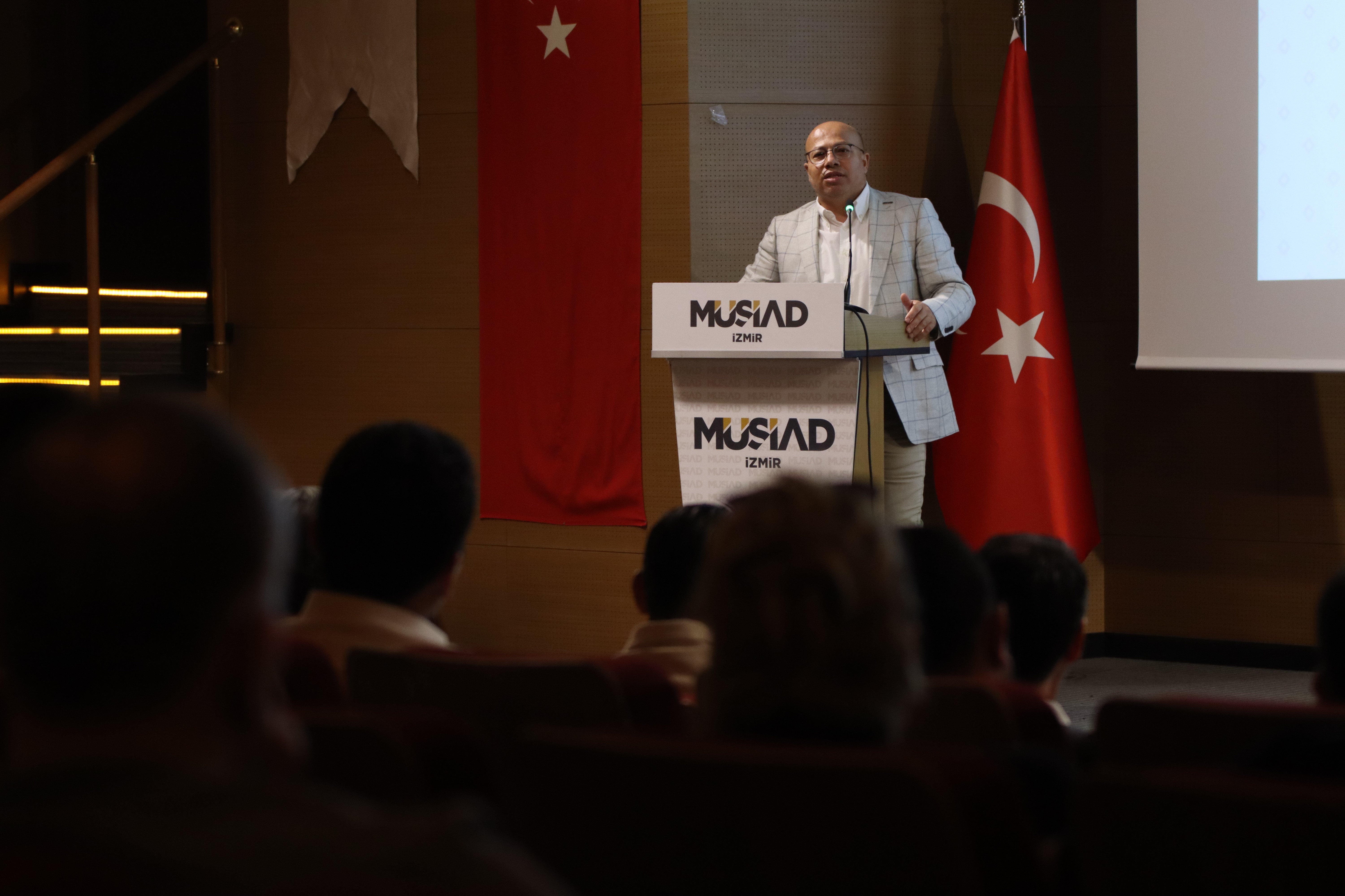 "AFRİKA'DA BİZ DE VARIZ"