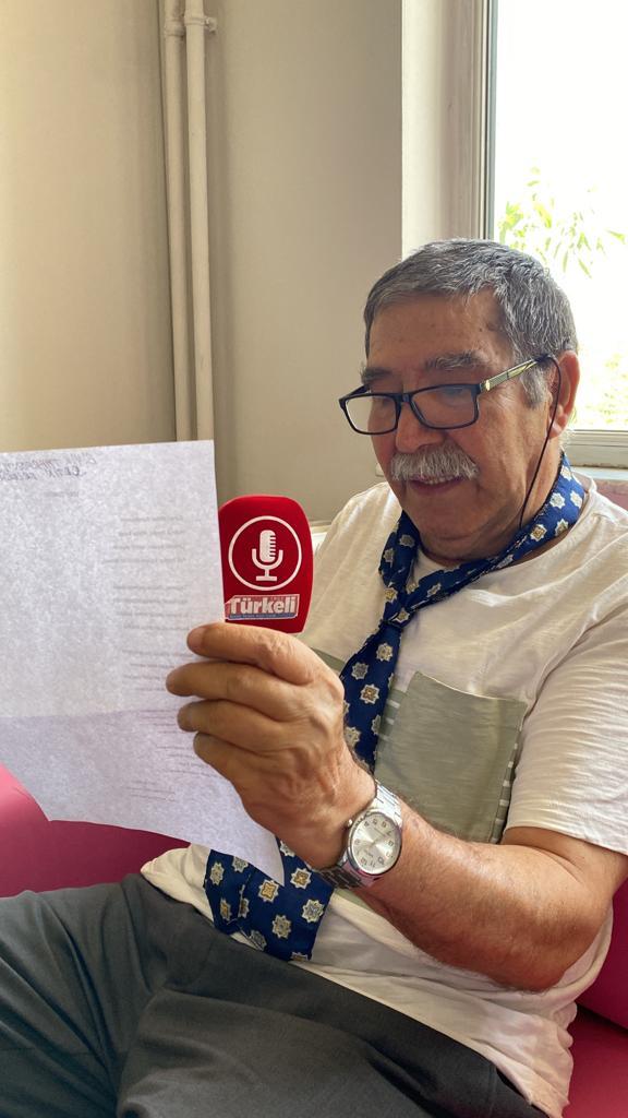 “O DÖNEMDE AŞKLAR BÖYLE SÜSLÜ PÜSLÜ DEĞİLDİ”