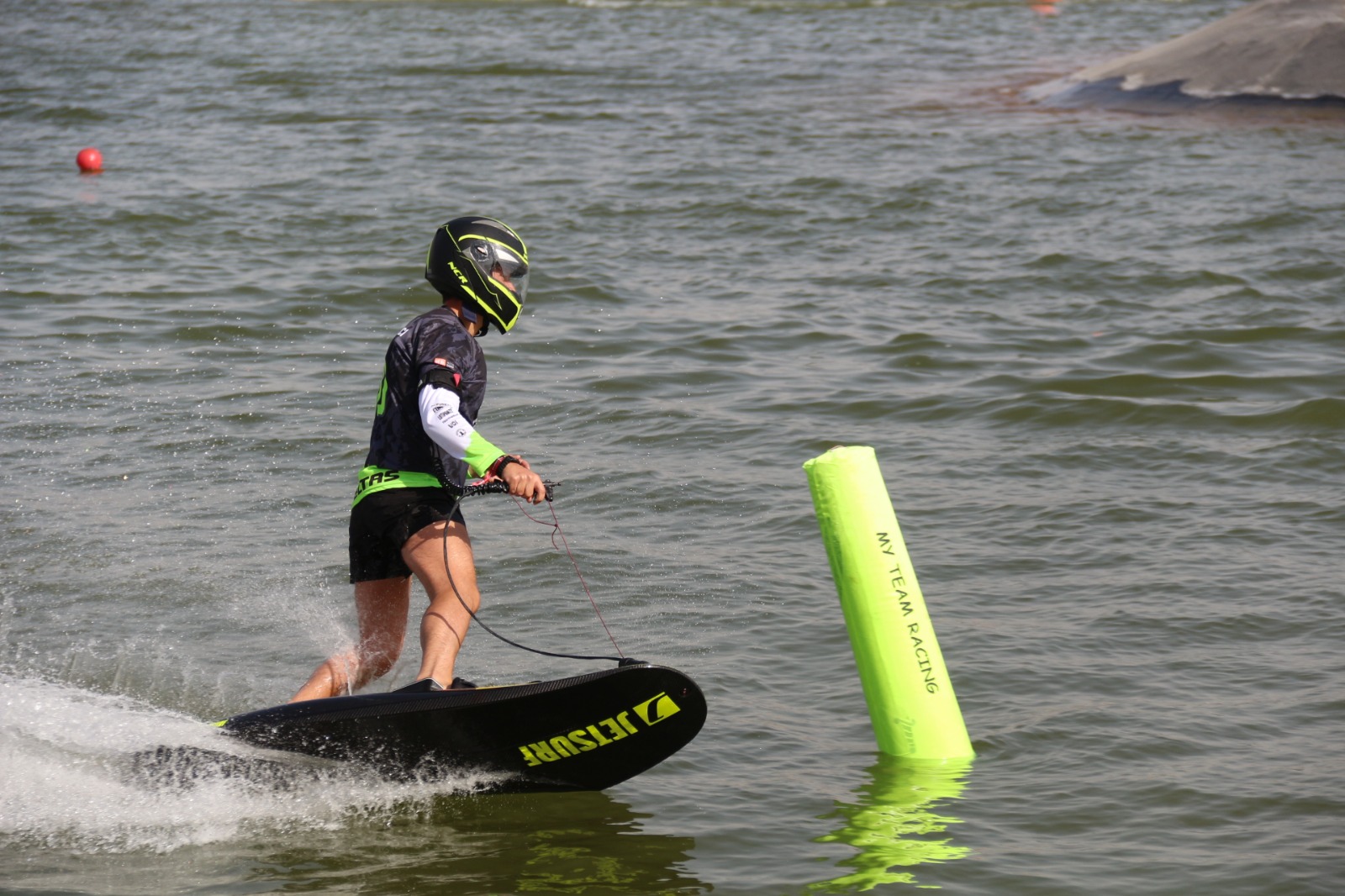 AFYONKARAHİSAR'DA JETSURF HEYECANI