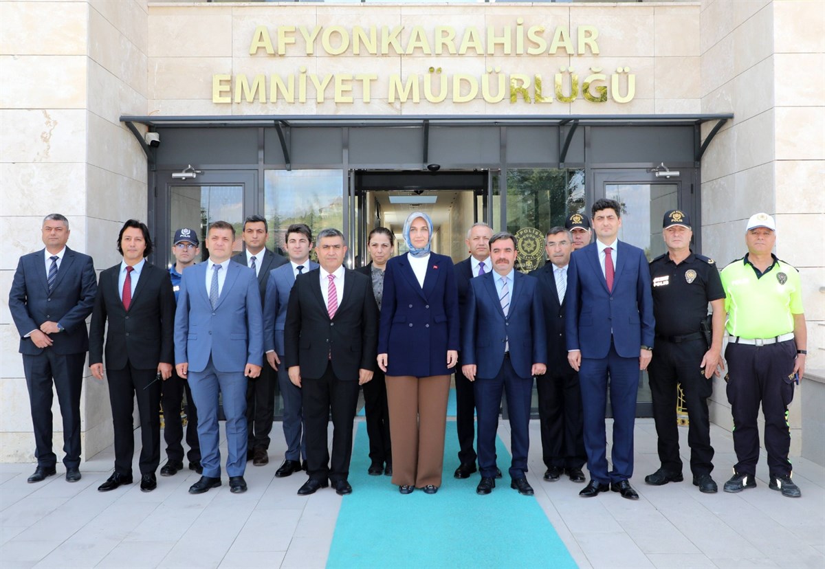 VALİ YİĞİTBAŞI, İL EMNİYET MÜDÜRLÜĞÜNÜ ZİYARET ETTİ