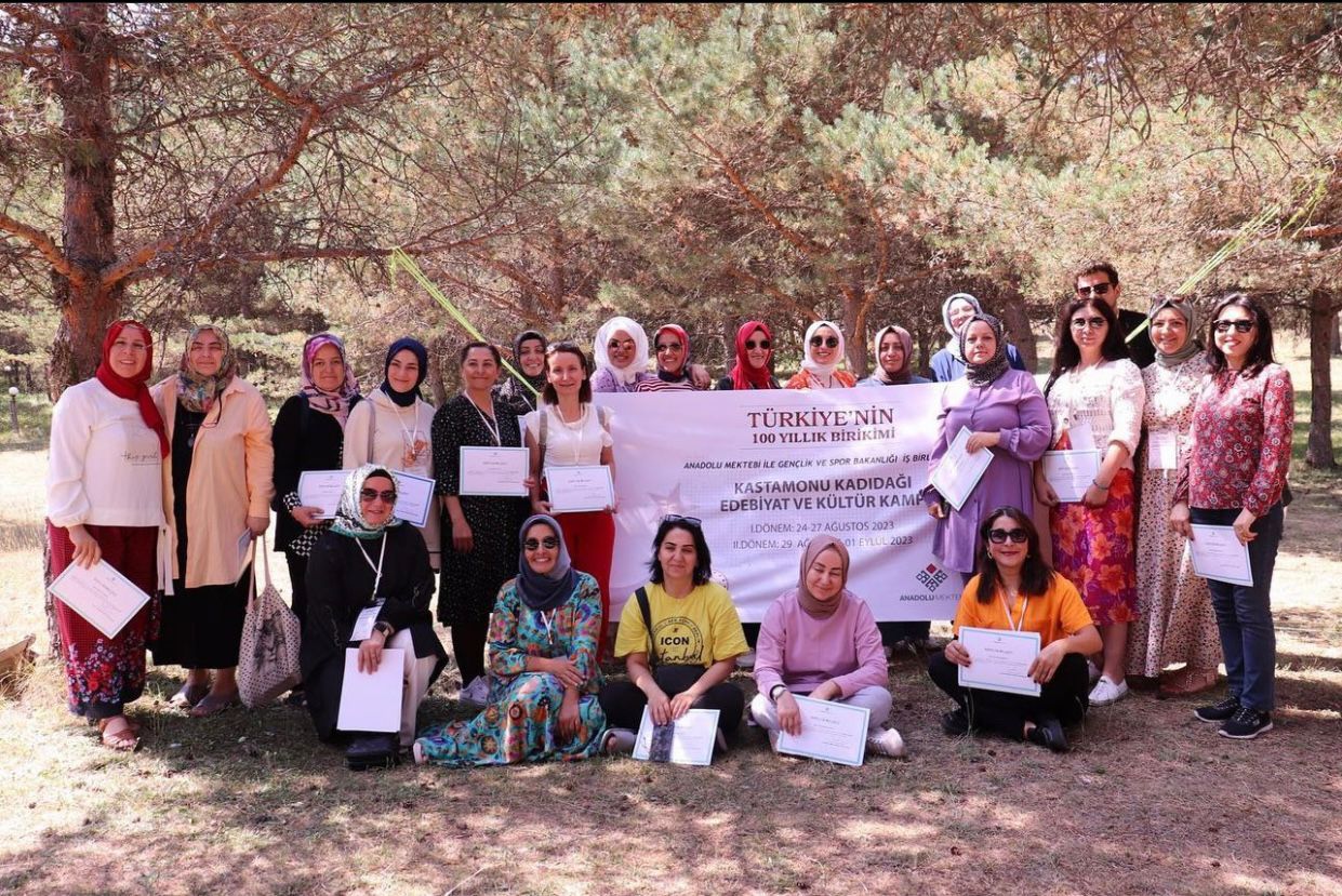 ANADOLU MEKTEBİ YAZAR OKUMALARI PROJESİ DÜZENLENDİ