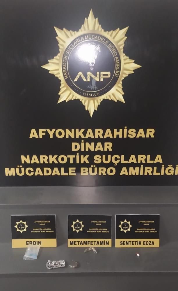 UYUŞTURUCU BASKININDA YAKALANAN 5 KİŞİ ADLİYEYE ÇIKARILDI