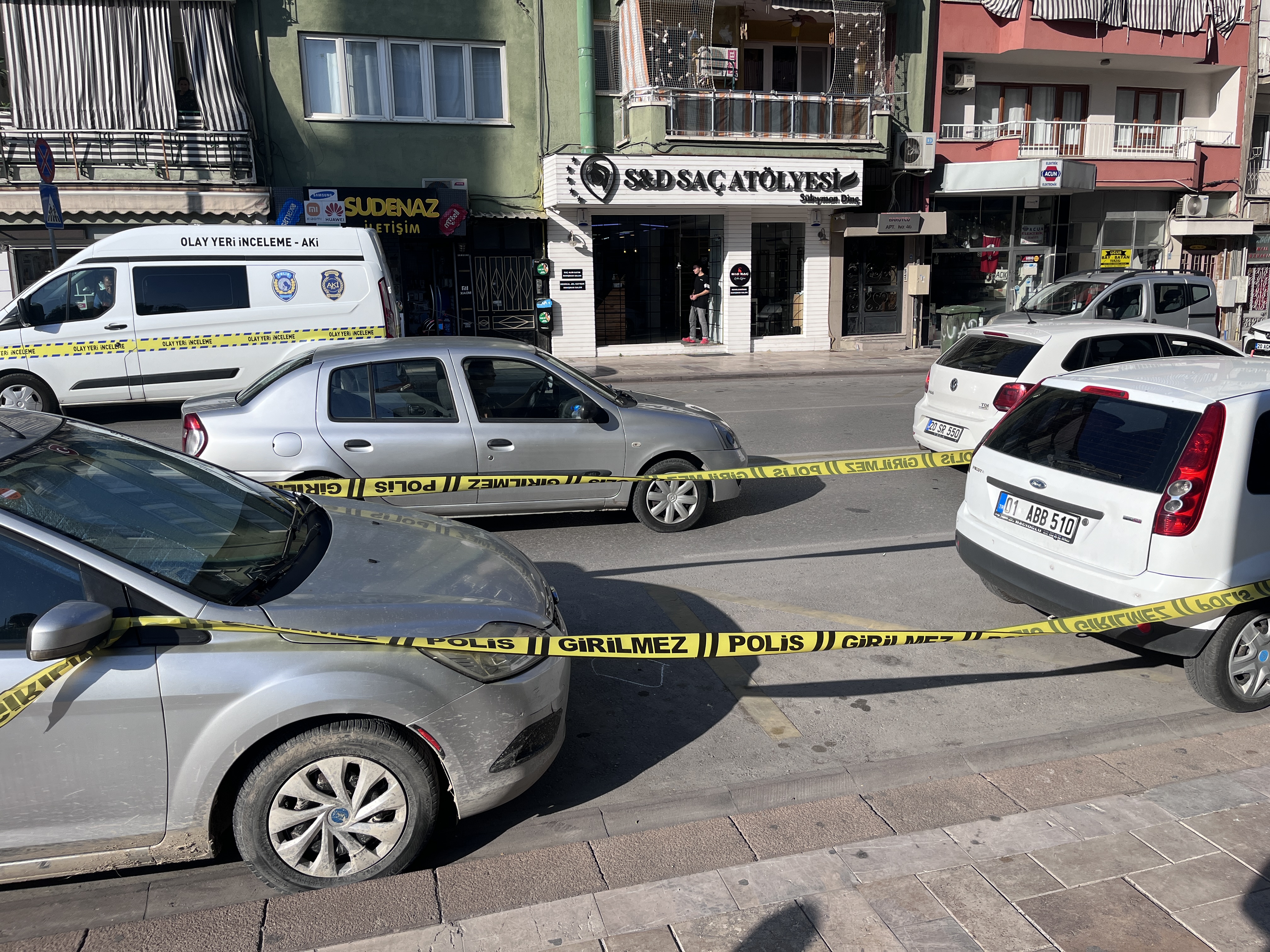 GÜNDÜZ VAKTİ BİR KADIN KURŞUNLANDI