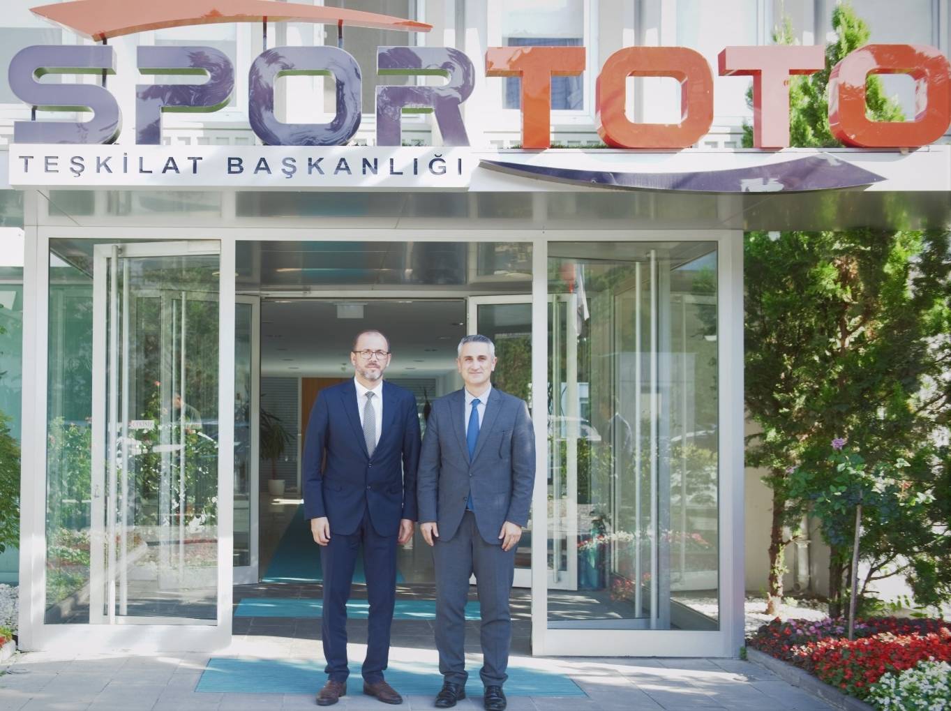 REKTÖR OKUMUŞ SPOR TOTO’YU ZİYARET ETTİ