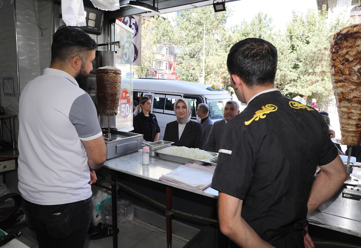 VALİ YİĞİTBAŞI ESNAF ZİYARETİ YAPTI