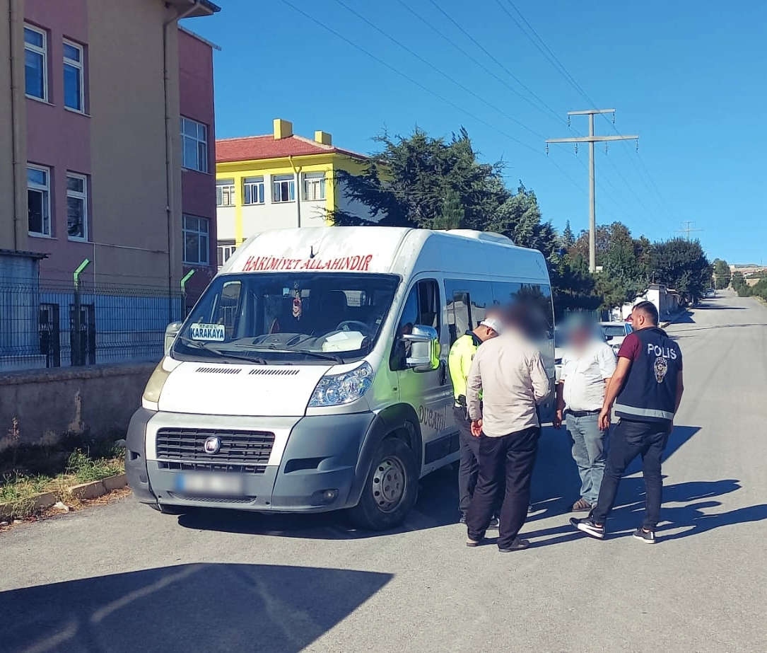 EĞİTİM KURUMLARI ÇEVRESİ VE SERVİSLER DENETLENİYOR