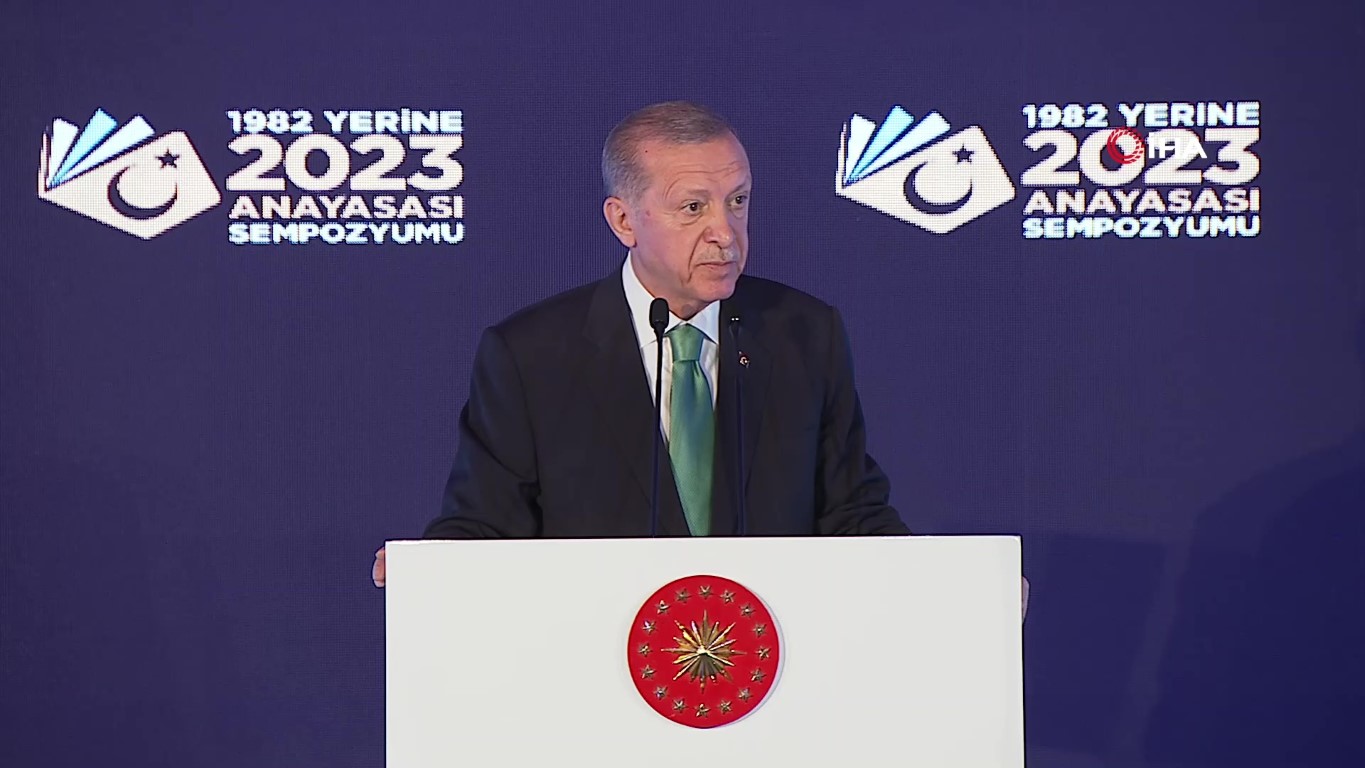 TÜRKİYE YÜZYILINA YENİ ANAYASA