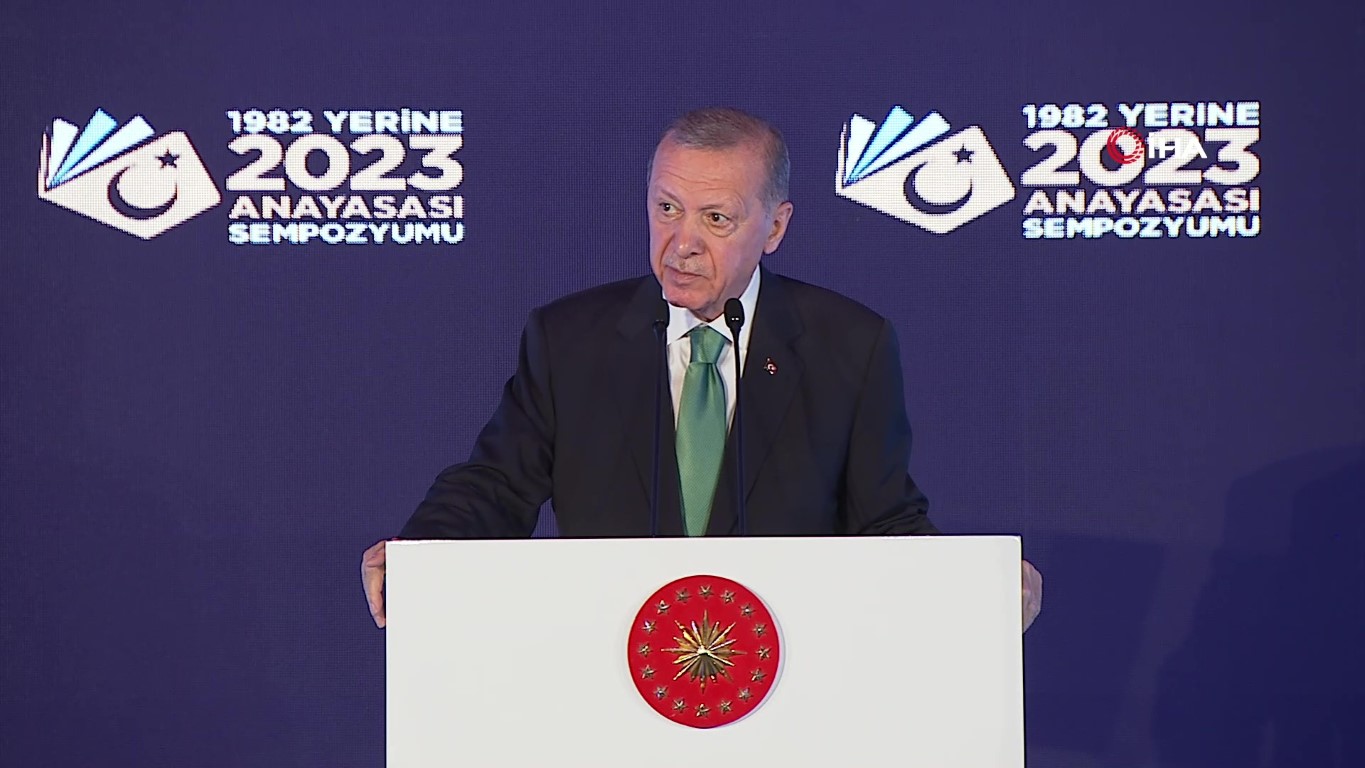 TÜRKİYE YÜZYILINA YENİ ANAYASA