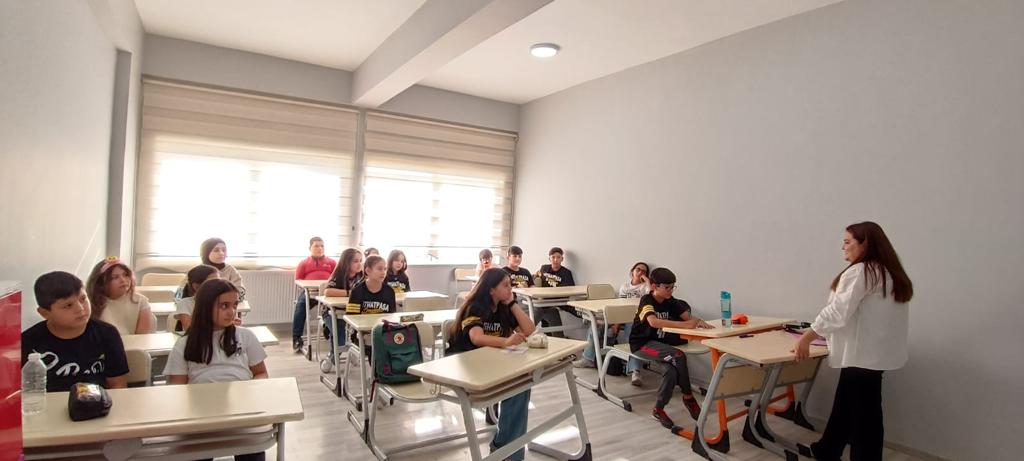 BAŞKAN KOYUNCU’DAN EĞİTİME TAM DESTEK