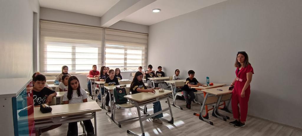 BAŞKAN KOYUNCU’DAN EĞİTİME TAM DESTEK