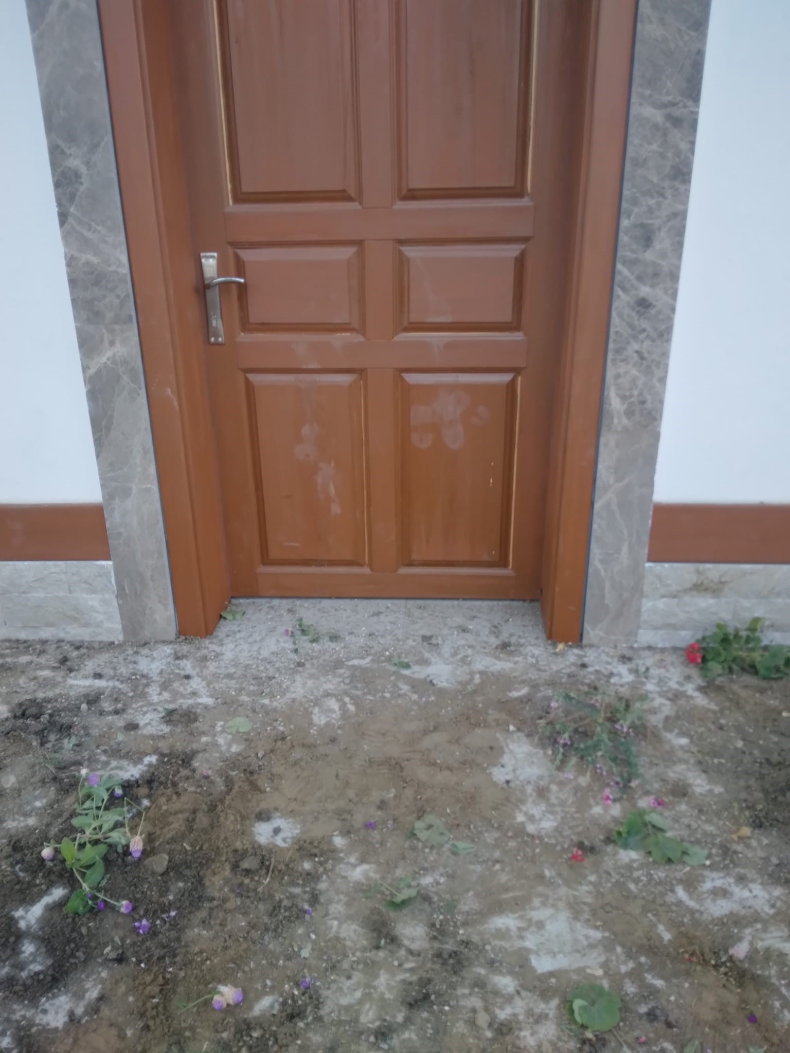 MUHTARLIK BİNASINA ZARAR VERİLDİ