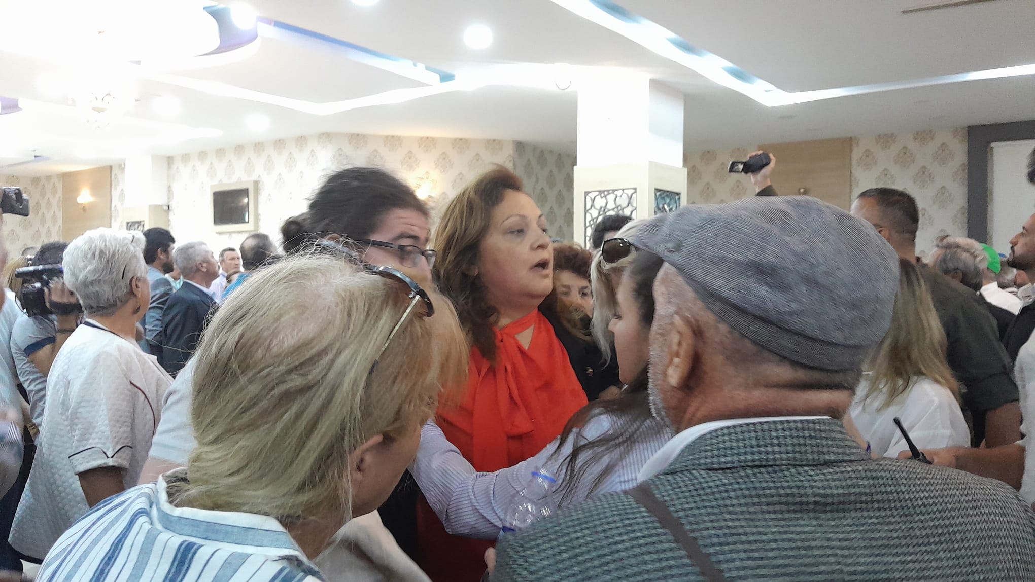 CHP KONGRESİNDEKİ GERGİNLİĞİN NEDENİ!