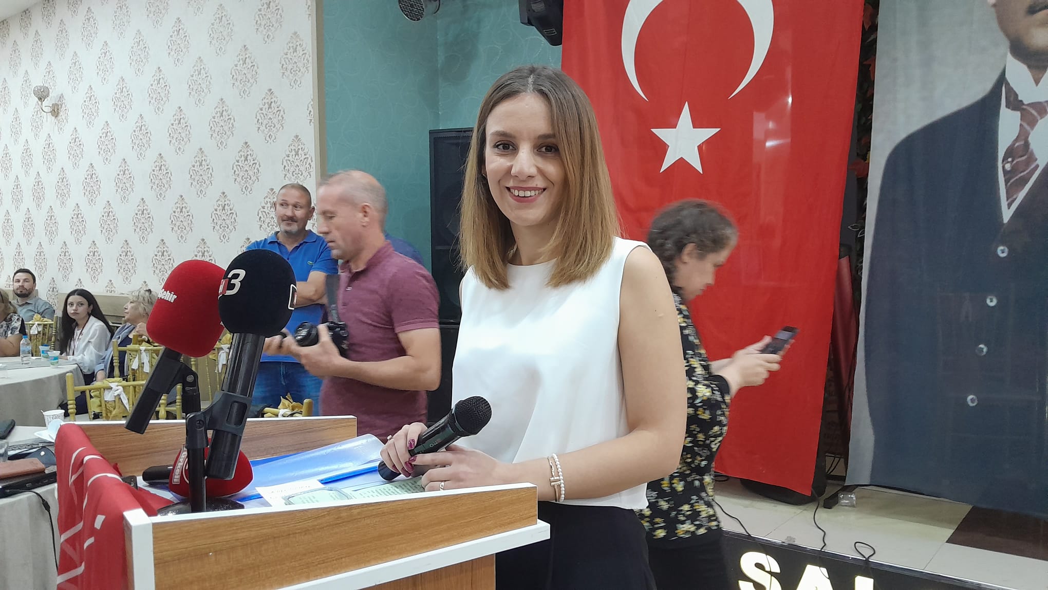 DİŞÇİOĞLU, " YEREL SEÇİMLERİ KAYBETME LÜKSÜMÜZ YOK"