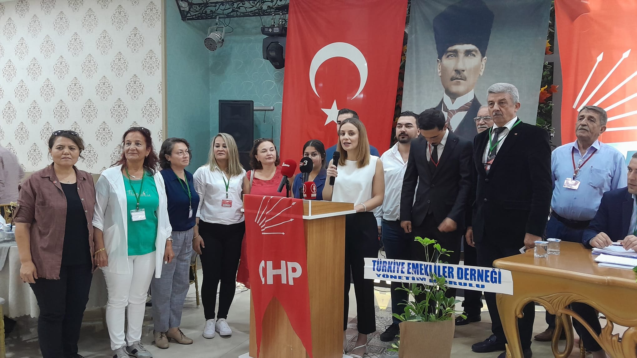 DİŞÇİOĞLU, " YEREL SEÇİMLERİ KAYBETME LÜKSÜMÜZ YOK"
