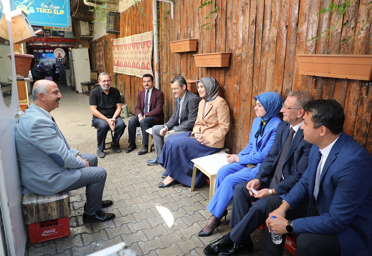VALİ YİĞİTBAŞI'NDAN ASIRLIK ESNAF LOKANTASINA ZİYARET
